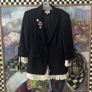 cinq a sept  gorg jacket just putting on sale black
Size 6